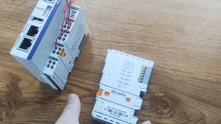 VA運動(dòng)控制器介紹